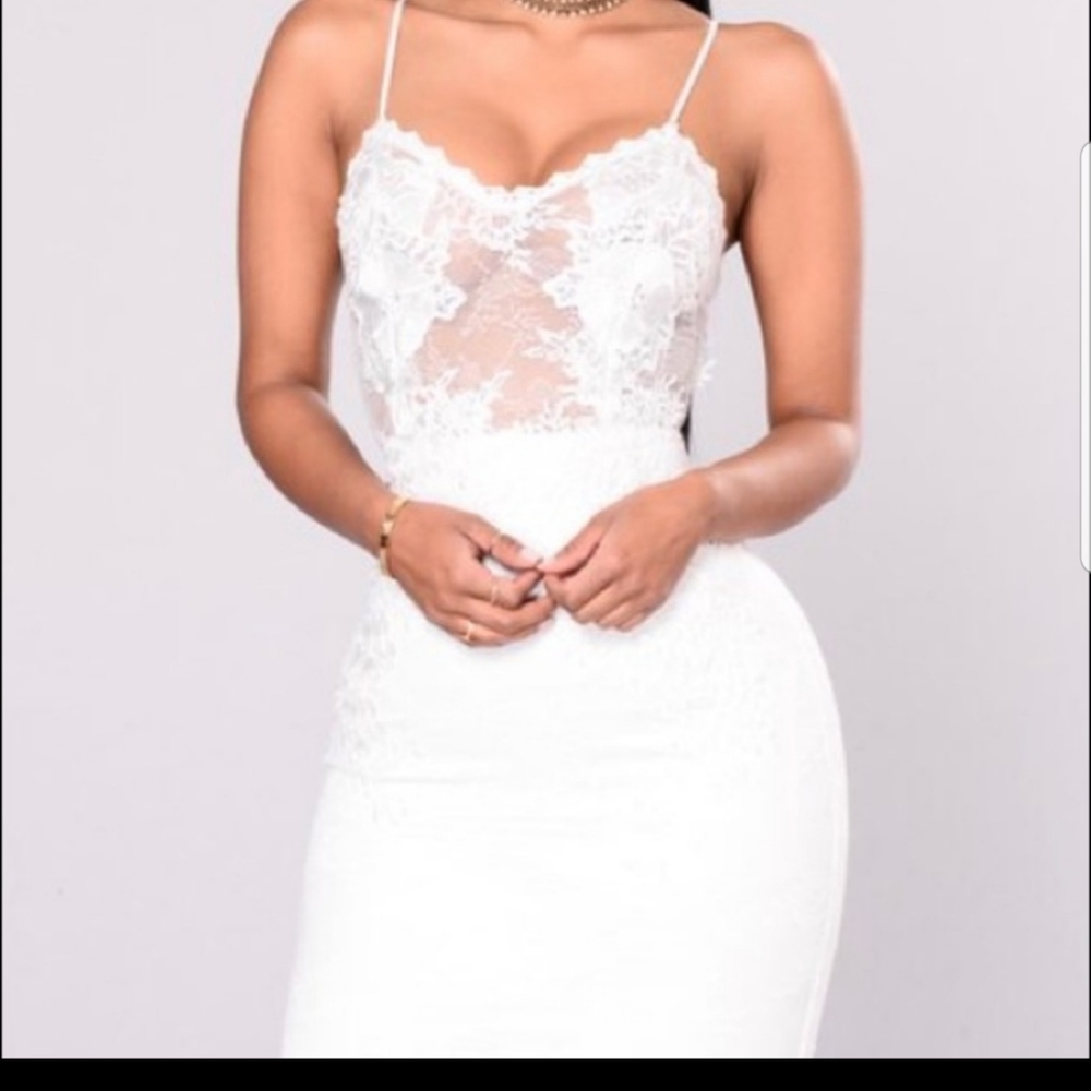 FASHION NOVA lace dress